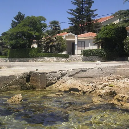 Petar 2 - 10m From Sea Ferienhaus *