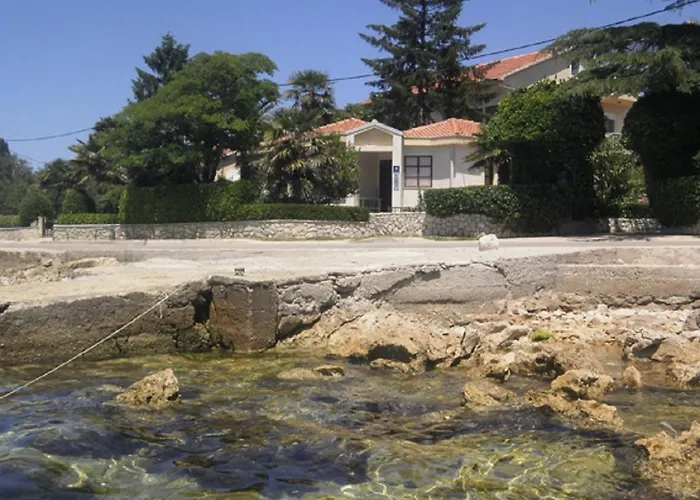 Petar 2 - 10m From Sea Ferienhaus *